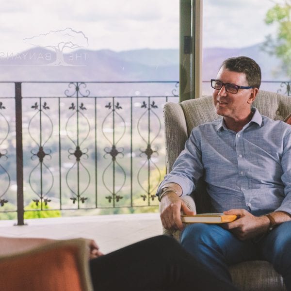 psychologist doing a session with a woman