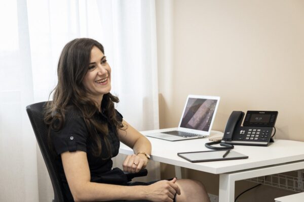 A psychologist in session at The Banyans Health Plus day program facility