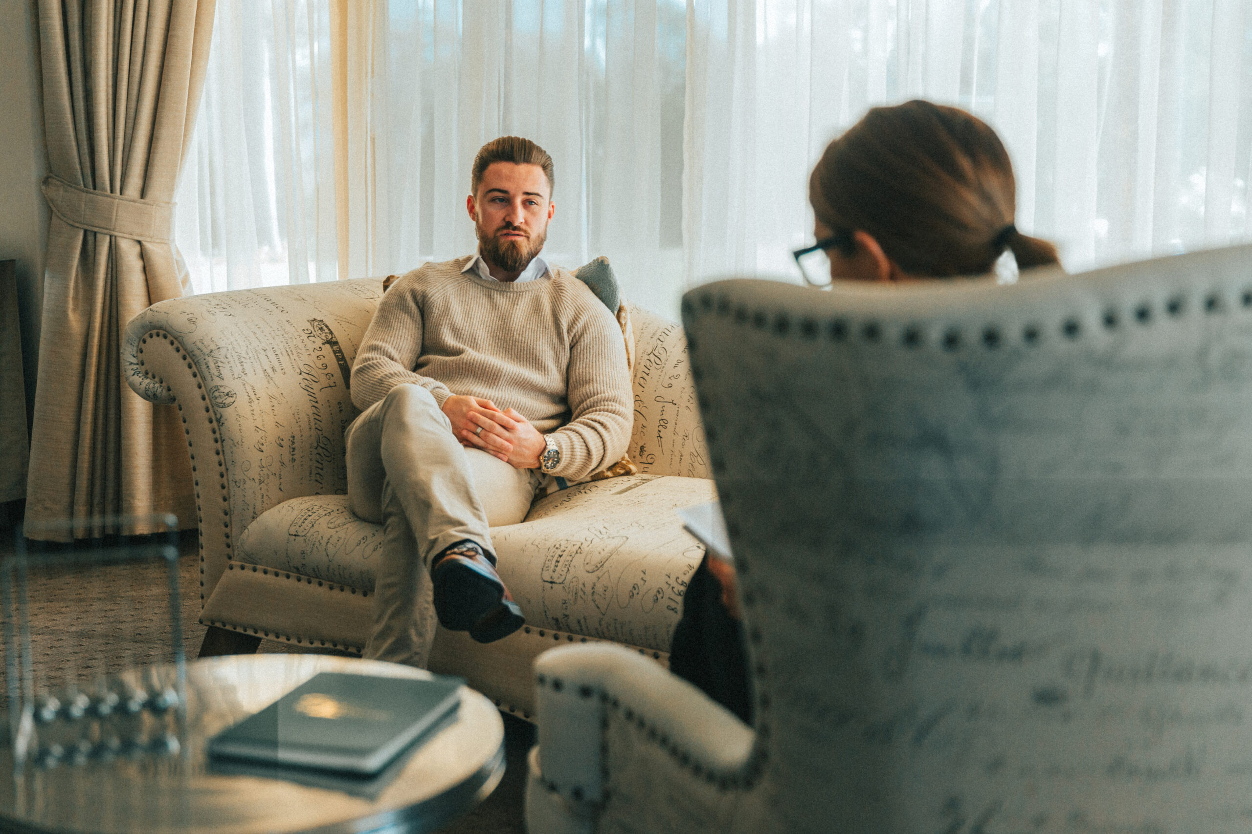 An executive from Sydney discussing treatment with The Banyans clinical psychologist