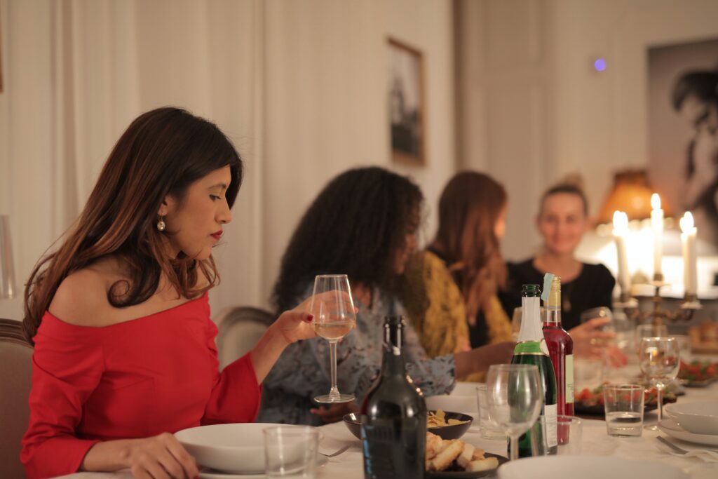 Do's and don'ts of drinking during the holidays